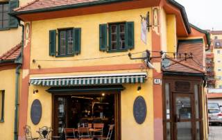 Café Savio - Ganzes Gebäude von außen